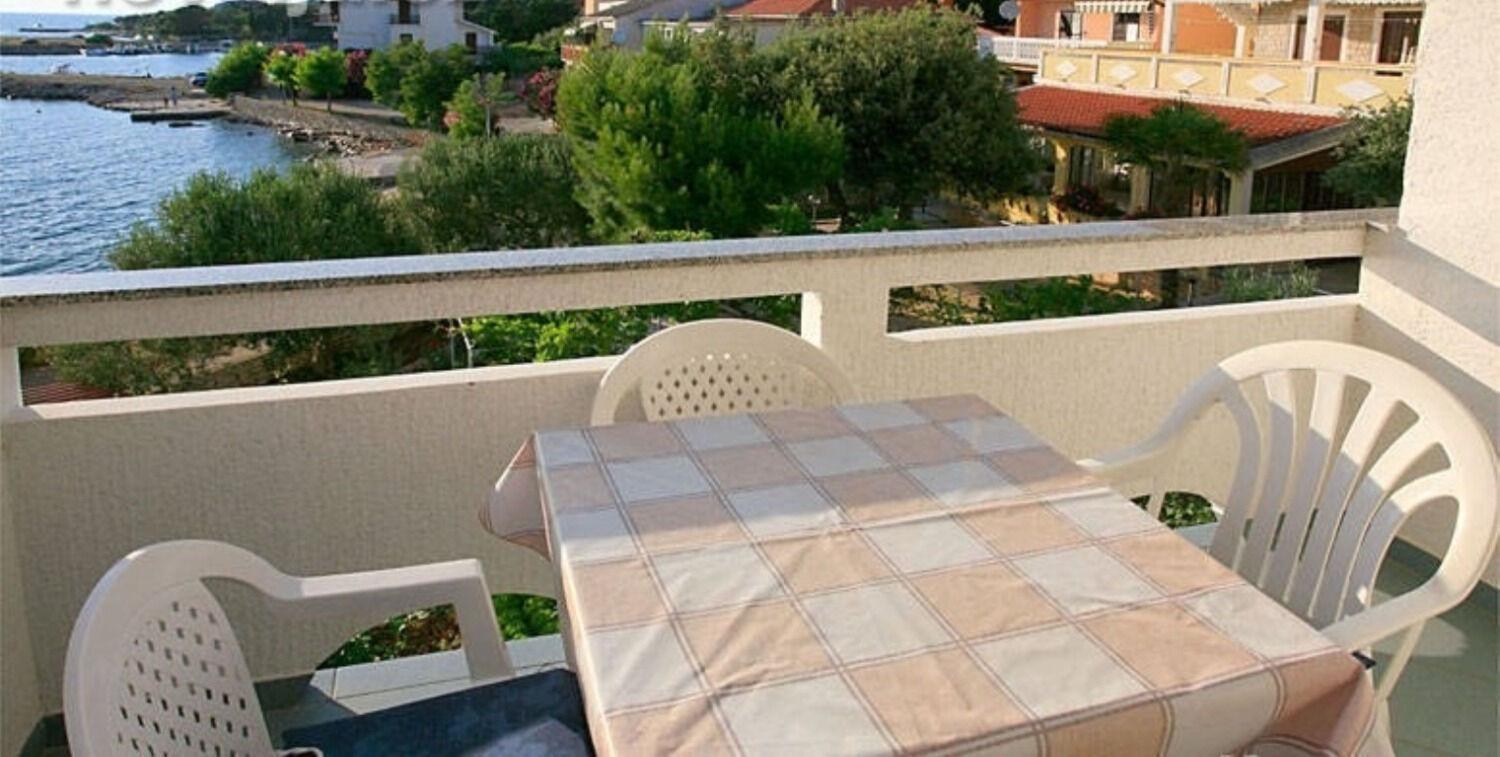 Apartments Milja - 10 M From Sea Mandre Exterior photo