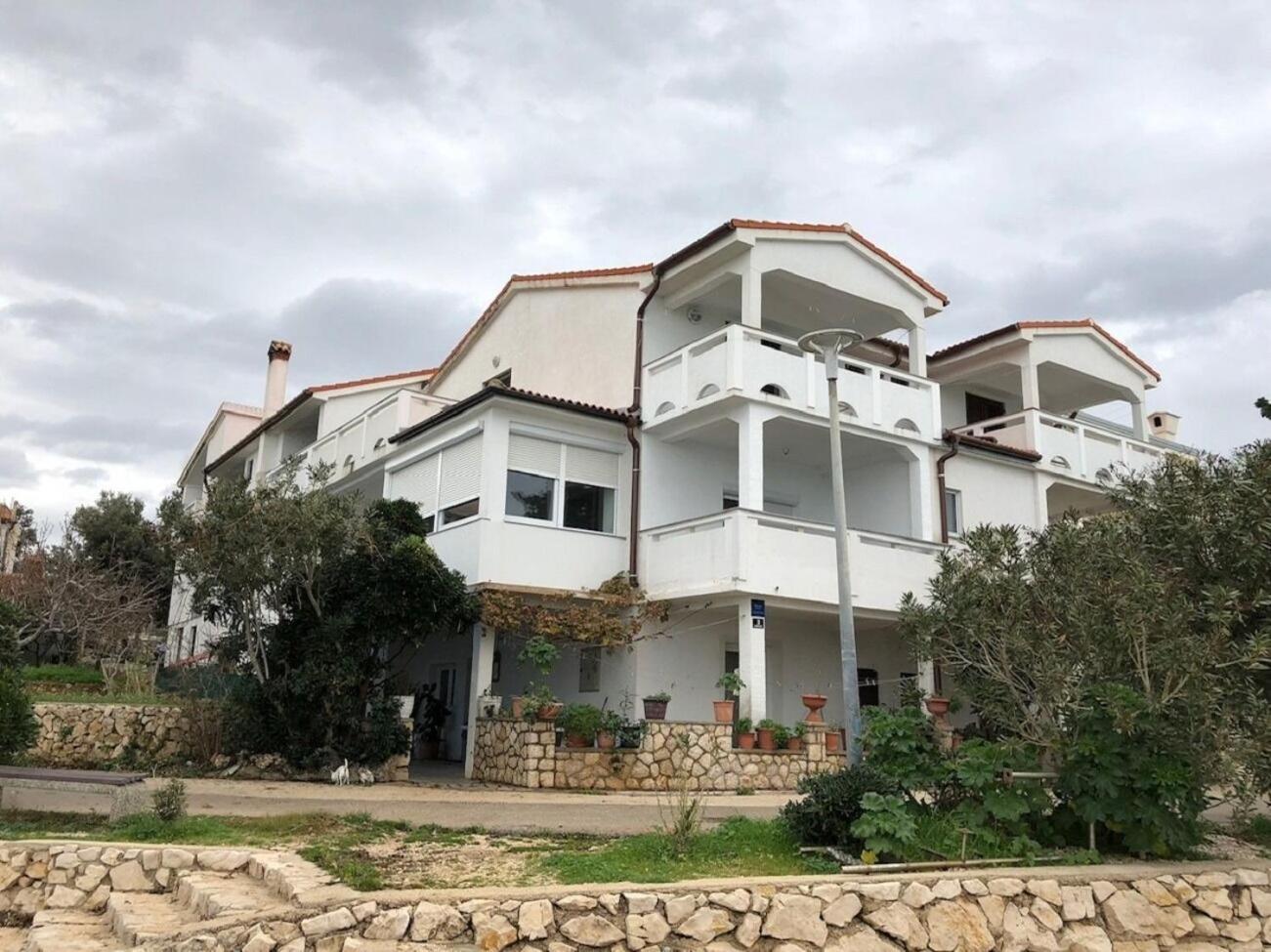 Apartments Milja - 10 M From Sea Mandre Exterior photo