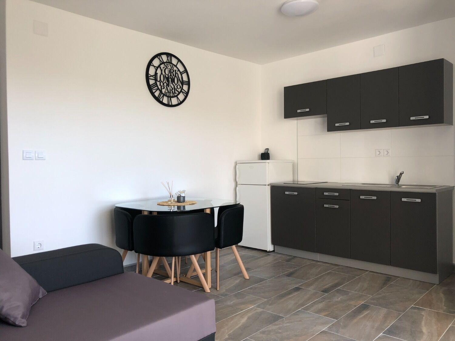 Apartments Milja - 10 M From Sea Mandre Exterior photo