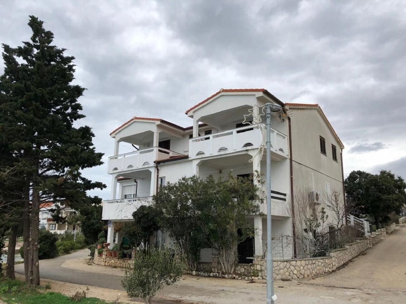 Apartments Milja - 10 M From Sea Mandre Exterior photo